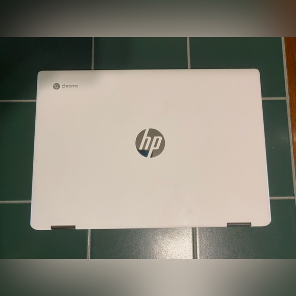 HP Chromebook- White, Intel Processor - Picture 2 of 7